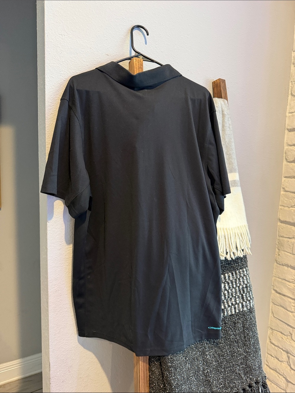 Oakley Black Polo with Teal Diagonal Graphic - Picture 3 of 4